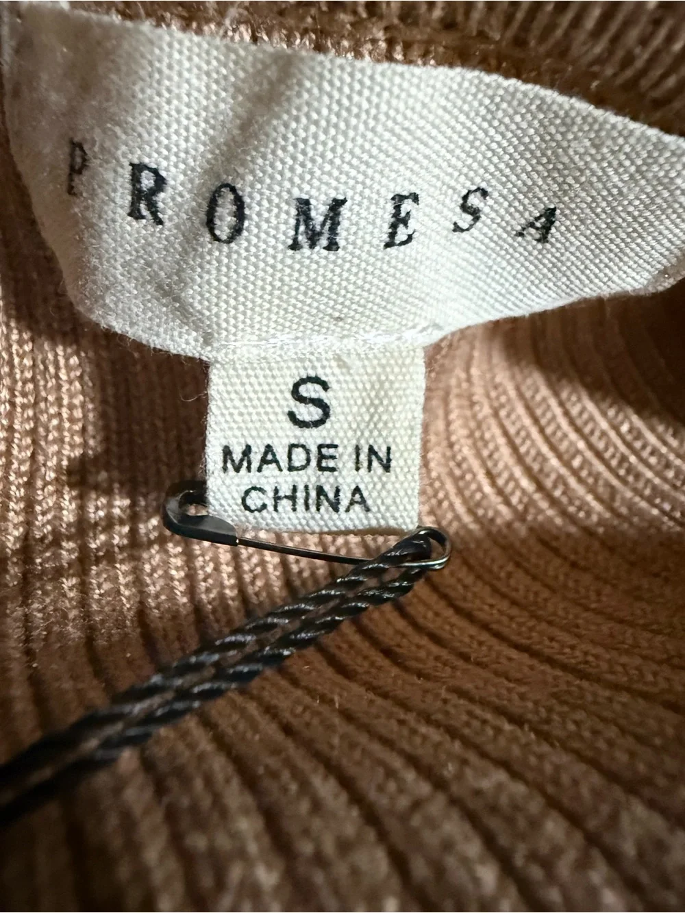 Promesa Ribbed V-Neck Long Sleeve Crop Top - Tan